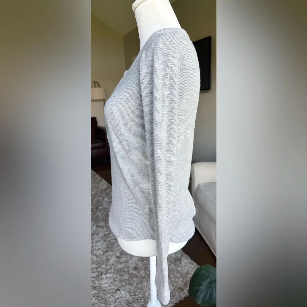 Prana XS Light Gray Textured Button Front Long Sleeve Top - Picture 2 of 8
